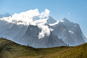 巍峨阿尔卑斯山风光摄影图片